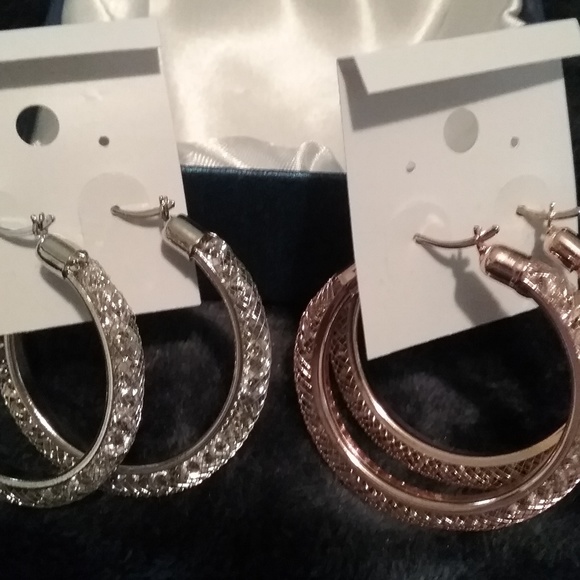 Austrian Crystal, Mesh Hoop Earrings - Picture 4 of 4